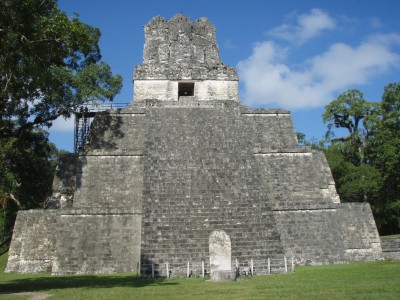 PA170039 Tempel 2 am Gran Plaza